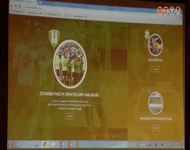 Bemutatt�k a Halad�s �j honlapj�t a V�rosh�z�n