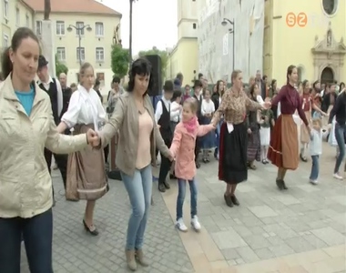 A T�nc Vil�gnapja