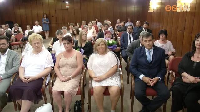 Semmelweis-nap - Emléktáblát avattak, és 12 egészségügyi dolgozó vehetett át kitüntetést Semmelweis-nap - Emléktáblát avattak, és 12 egészségügyi dolgozó vehetett át kitüntetést