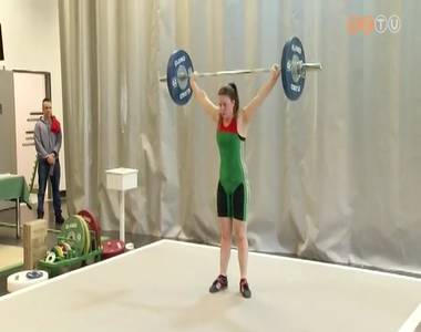 Súlyemelő verseny a Haladás Sportkomplexumban Súlyemelő verseny a Haladás Sportkomplexumban