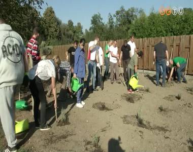 Mintegy 3 milli� forinttal t�mogatja a Schaeffler Savaria Kft. az Es�emberke Alap�tv�nyt