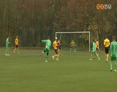 K�nnyed�n verte a P�pa csapat�t az Ill�s Akad�mia U18-as g�rd�ja