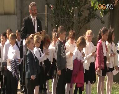 �j Rem�nyik iskola �s �voda