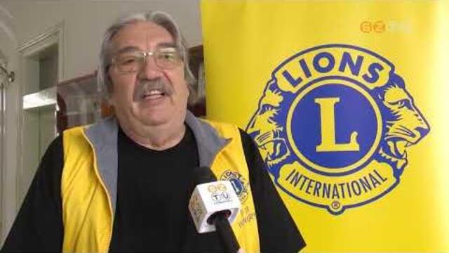 A Zarkah�zi-kast�lyba v�rt�k eg�szs�g�gyi sz�r�sre a k�rny�k id�s lak�it