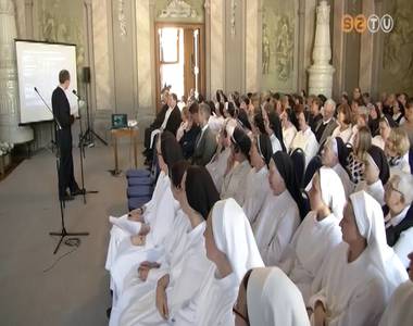 �nnepeltek a domonkos n�v�rek