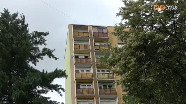 Holtan találtak egy férfit a lakásában Holtan találtak egy férfit a lakásában