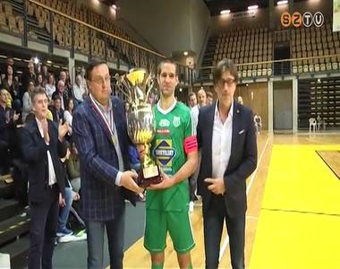 Kupaarany ut�n sima bajnoki gy�zelem