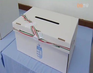 Vas�rnap polg�rmestert, �nkorm�nyzati �s kisebbs�gi k�pvisel�ket v�laszt Szombathely