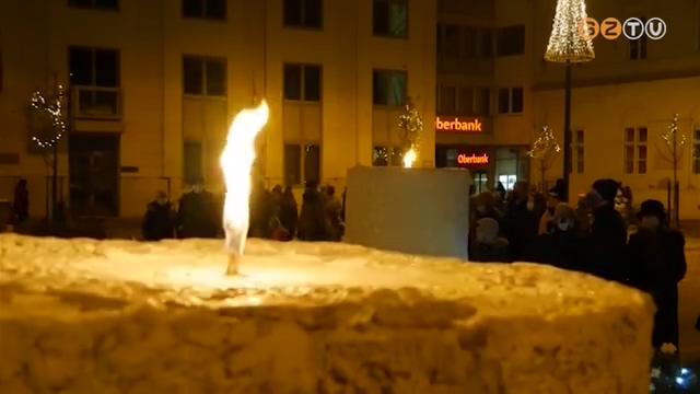 Szombaton este fellobbant a msodik lng is a vros nagy adventi koszorjn
