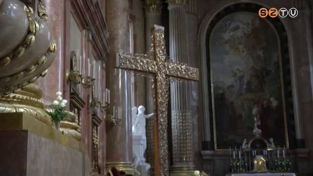 Szombathelyre �rkezett a Misszi�s kereszt