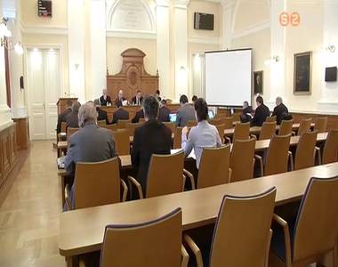 �l�sezett a megyegy�l�s