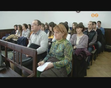 Nyitott B�r�s�gok