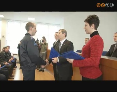 15 rendőr kapott jutalmat a tavalyi évben végzett munkája elismeréseként 15 rendőr kapott jutalmat a tavalyi évben végzett munkája elismeréseként