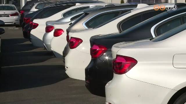 Kiürültek az autószalonok Kiürültek az autószalonok