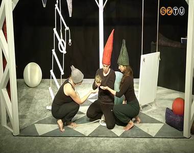 Lila fecske a Mesebolt b�bsz�nh�zban