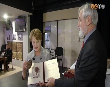 �tadt�k a professzor Istv�n Lajos d�jakat