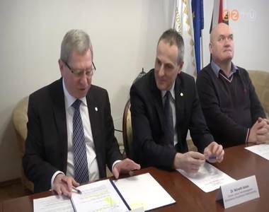 K�z�piskolai tan�rk�pz�s