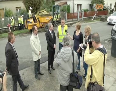 Megújul az út és a járda burkolata a Saághy István utcában Megújul az út és a járda burkolata a Saághy István utcában