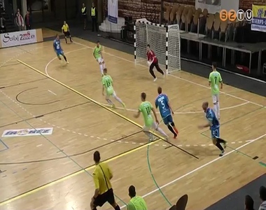 A fels�h�zban a Swietelsky-Hali futsalosai
