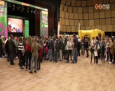 Pénzügyekről és gazdaságról játékosan Pénzügyekről és gazdaságról játékosan