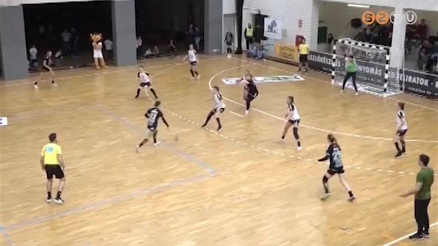 Az SZKKA j�t�kosai is egy�ni edz�seket v�geznek