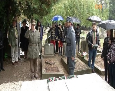 Vit�z Veder Mih�lyra eml�keztek a cserk�szek