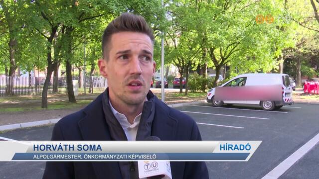 Birtokba vették a lakók a Szűrcsapó és a Szabó Miklós utcában kialakított 32 új parkolót Birtokba vették a lakók a Szűrcsapó és a Szabó Miklós utcában kialakított 32 új parkolót