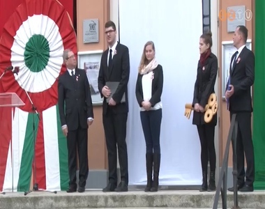 Beiktatt�k a v�rosi di�kpolg�rmestert