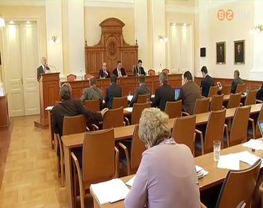 �l�sezett a megyegy�l�s