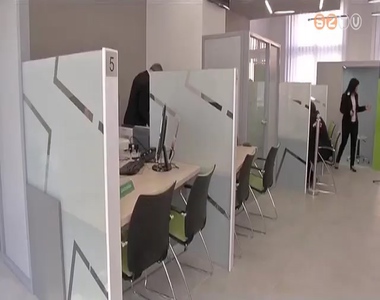 Egyre t�bb korm�nyablak