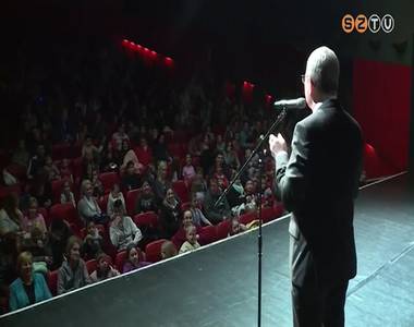 Gyermekeket aj�nd�koztak meg az MMIK-ban