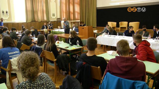 Szerethető Matematika címmel rendeztek versenyt a szakképzésben, technikumokban tanulók számára Szerethető Matematika címmel rendeztek versenyt a szakképzésben, technikumokban tanulók számára