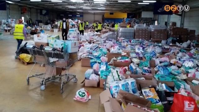 Adománygyűjtés a földrengés károsultjainak Adománygyűjtés a földrengés károsultjainak