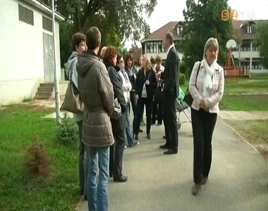 Továbbfoglalkoztatják a nyugdíjas gyógypedagógusokat az Aranyhíd Iskolában Továbbfoglalkoztatják a nyugdíjas gyógypedagógusokat az Aranyhíd Iskolában