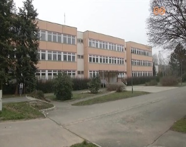 Ismét oktatási intézmény lehet az egykori Szentgyörgyi Albert Szakközépiskola épületében Ismét oktatási intézmény lehet az egykori Szentgyörgyi Albert Szakközépiskola épületében