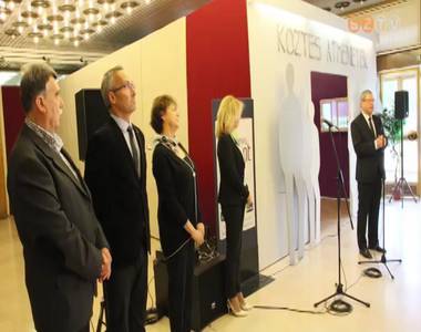 Interakt�v ki�ll�t�s ny�lt a drogokr�l az MMIK-ban