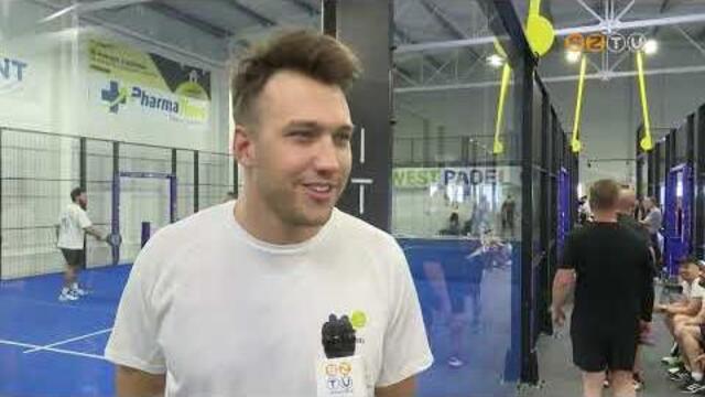 F�l �v alatt �p�tett er�s k�z�ss�get a West Padel