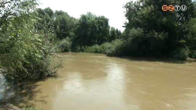 Árvíz - Sok csapadék hullott a vízgyűjtő területeken, készültség van a Rábán Árvíz - Sok csapadék hullott a vízgyűjtő területeken, készültség van a Rábán