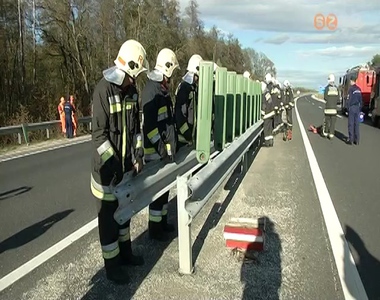 Katasztr�fav�delmi gyakorlat az M86-oson