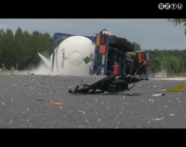 �rokba borult egy sz�n-dioxidot sz�ll�t� tart�lykocsi a 86-os f��ton