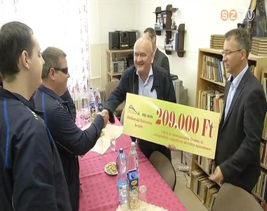 Adom�ny a cs�rg�labda csapatnak