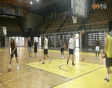 Valamennyi l�gi�sa meg�rkezett a Falco KC kos�rlabdacsapat�nak