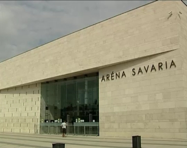 Megrepedt az Aréna ablaka
Megrepedt az Aréna ablaka