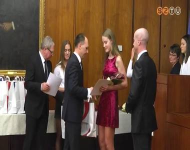 Huszonkettedik alkalommal rendezt�k meg Szombathelyen a Sportkar�csonyt