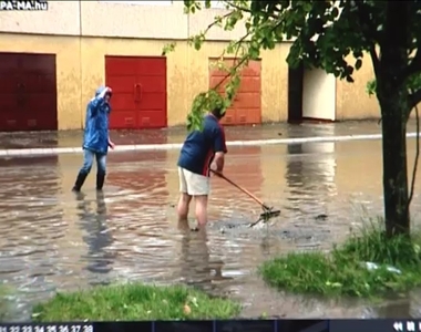 Szombathelyi tűzoltók is segítettek Pápán Szombathelyi tűzoltók is segítettek Pápán