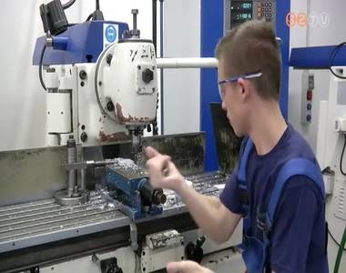 �jabb tanm�helyet alak�tott ki az LUK Savaria Kft.