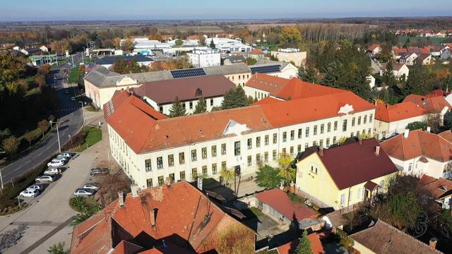 Vas Megyei SZC Sárvári Tinódi Gimnázium Vas Megyei SZC Sárvári Tinódi Gimnázium