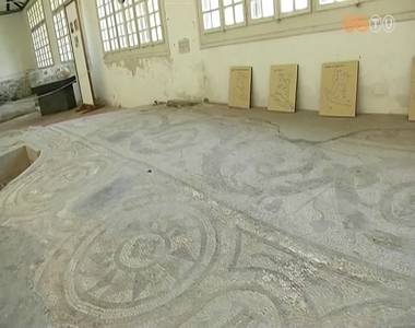 Rekonstru�lj�k a Romkert r�mai kori mozaikj�t