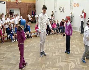 Sporteszk�z�k az iskol�knak