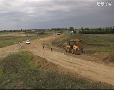 �jra elkezd�dtek az �t�p�t�si munk�k a 86-os f��t V�t �s Szombathely k�z�tti szakasz�n